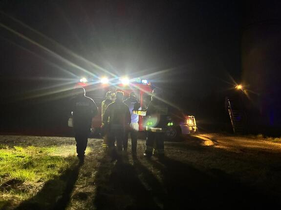 W piątkowe popołudnie brzozowscy policjanci zostali powiadomieni o zaginięciu 31-letniego mężczyzny. Funkcjonariusze natychmiast podjęli czynności poszukiwawcze. W działania zaangażowany został również przewodnik z psem tropiącym. 
Intensywne czynności, a przede wszystkim błyskawiczna reakcja funkcjonariuszy i innych służb doprowadziły do szczęśliwego finału poszukiwań. W niespełna 3 godziny od zgłoszenia, mężczyzna został odnaleziony na terenie miejscowości Wesoła. 
Mężczyźnie na szczęście nic się nie stało. Cały i zdrowy został przekazany pod opiekę lekarzy.