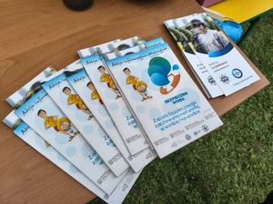 W miniony wtorek dzielnicowi z Posterunku Policji w Domaradzu uczestniczyli w pikniku zorganizowanym z okazji Dnia Rodziny w Szkole Podstawowej nr 2 w Golcowej. W trakcie spotkania mundurowi przypominali o podstawowych zasadach bezpieczeństwa w związku ze zbliżającymi się wakacjami.
