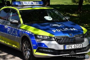 W miniony weekend brzozowscy mundurowi prowadzili działania „Jednoślad”. Szczególną uwagę zwracali na motocyklistów, rowerzystów oraz kierujących hulajnogami elektrycznymi, którzy w jesiennej aurze są mniej widoczni. Policjanci sprawdzali stan techniczny jednośladów, ich wyposażenie oraz trzeźwość kierujących.