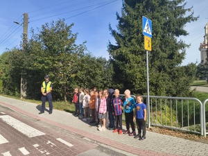 We wrześniu brzozowscy policjanci niemal codziennie realizowali działania informacyjno - edukacyjne pn. „Bezpieczna droga do szkoły” i „Bezpieczeństwo Pierwsza Klasa”. Ich celem było zapewnienie bezpieczeństwa najmłodszym na różnych płaszczyznach.